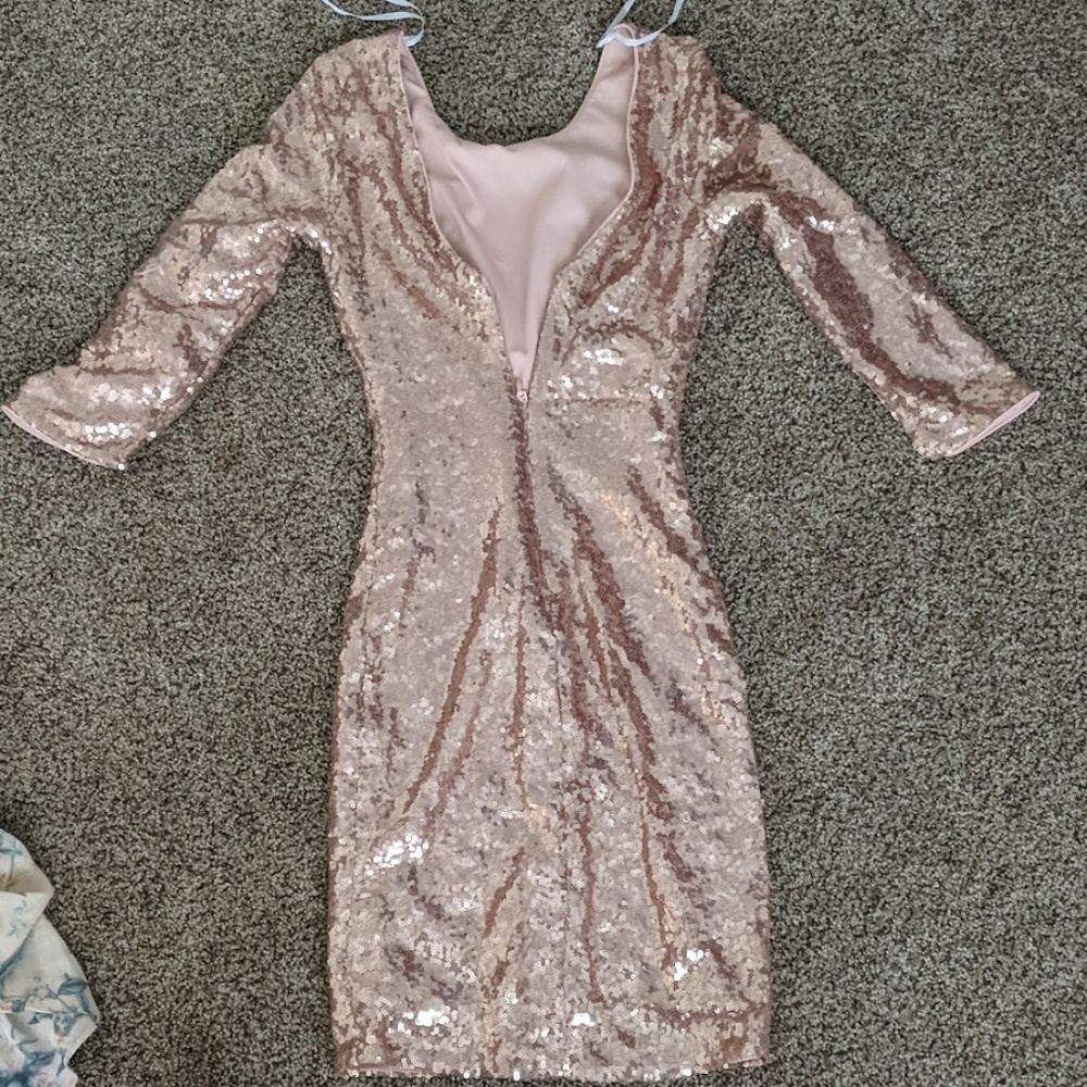 Dress - Picture 3 of 3